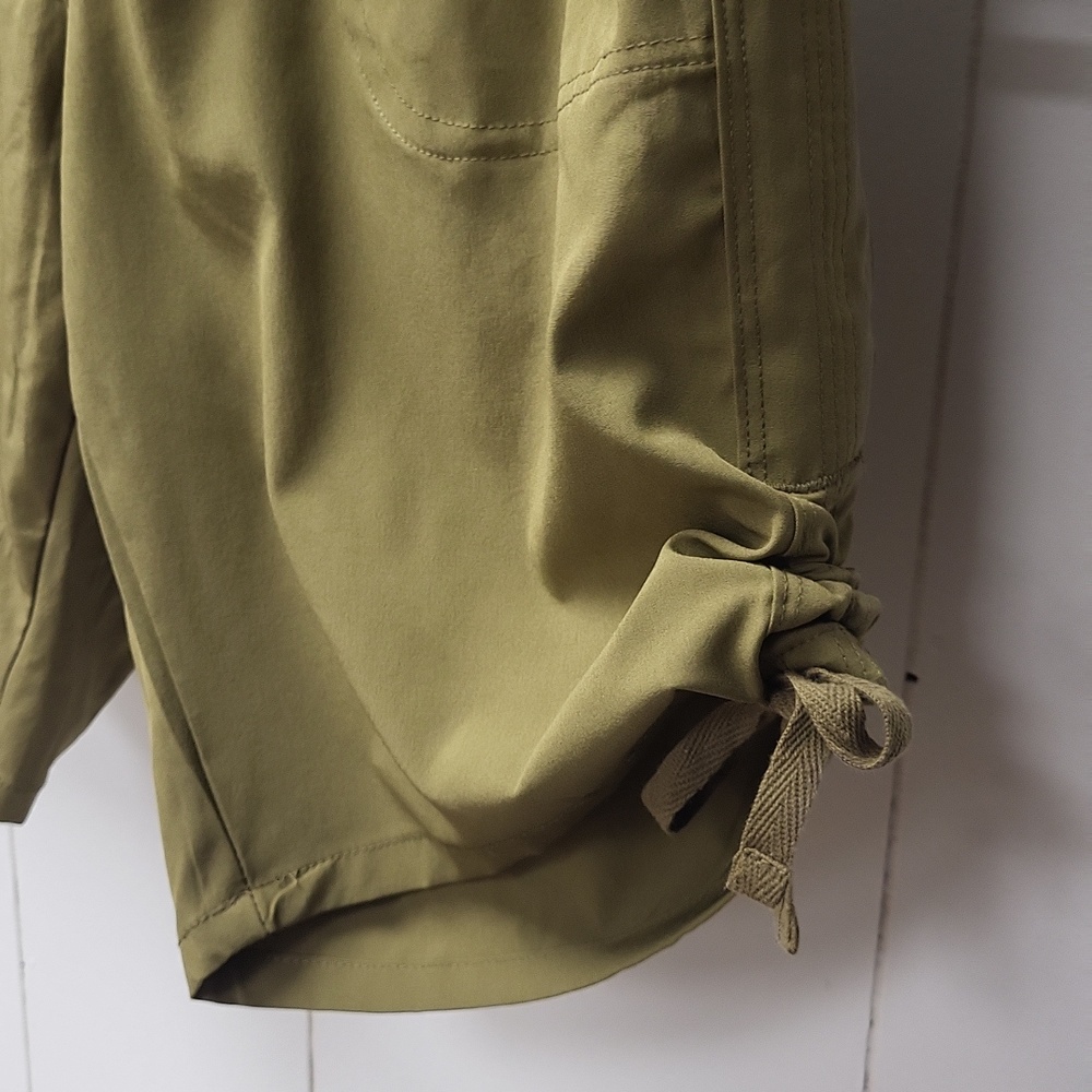Attyre Olive Green Women’s Drawstring Cargo Shorts, 10p - Picture 3 of 7